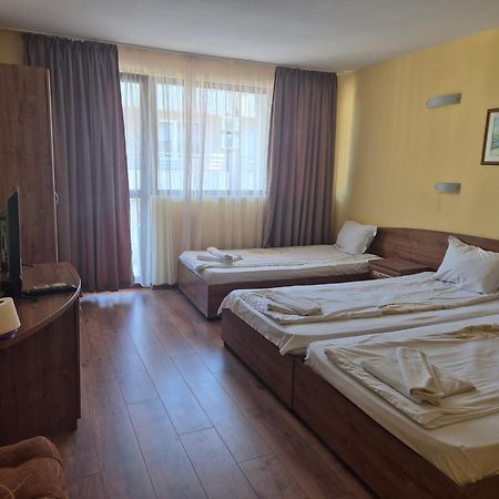 Vladimirov Guest House 普里莫尔斯科 外观 照片