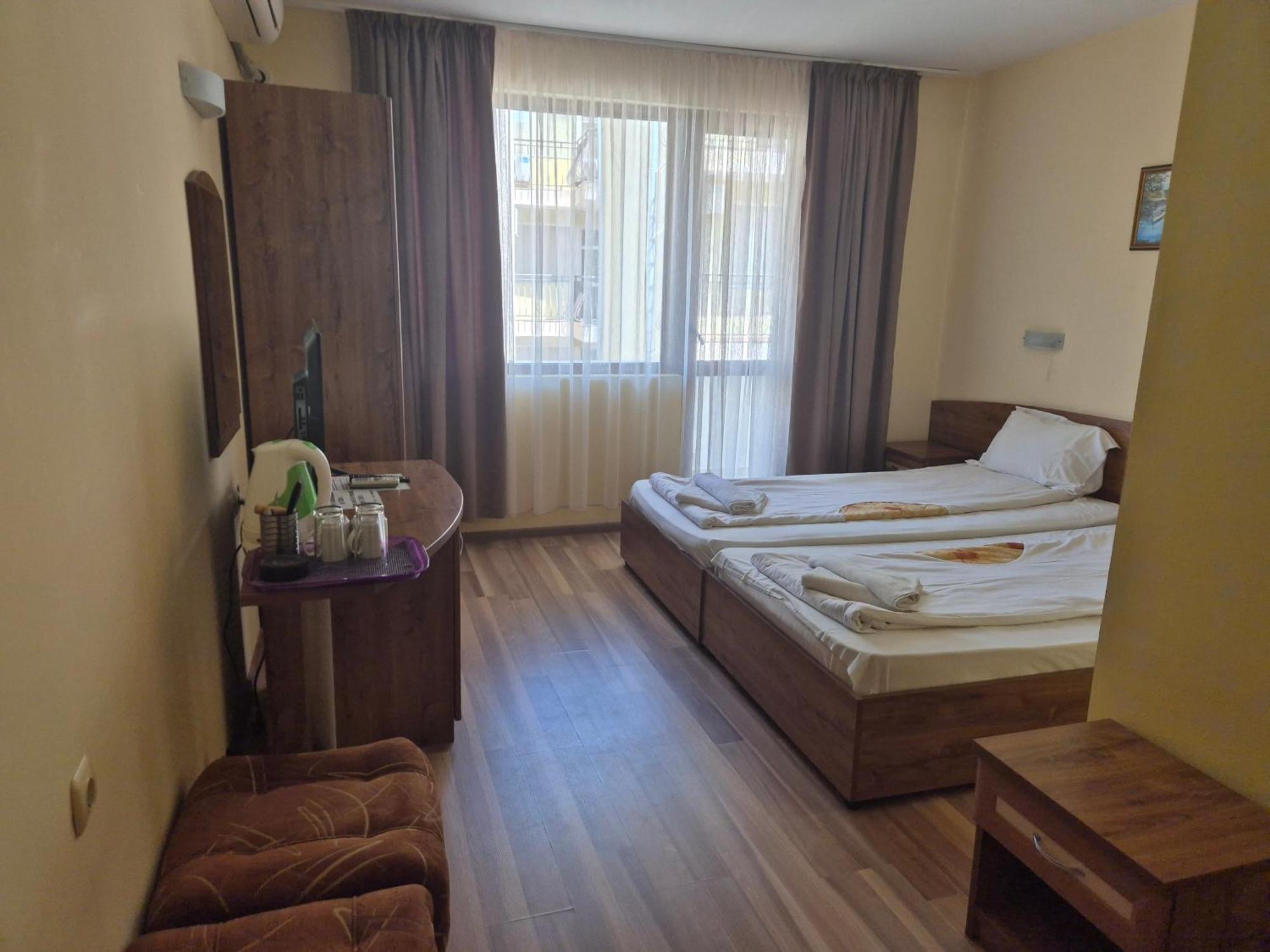Vladimirov Guest House 普里莫尔斯科 客房 照片